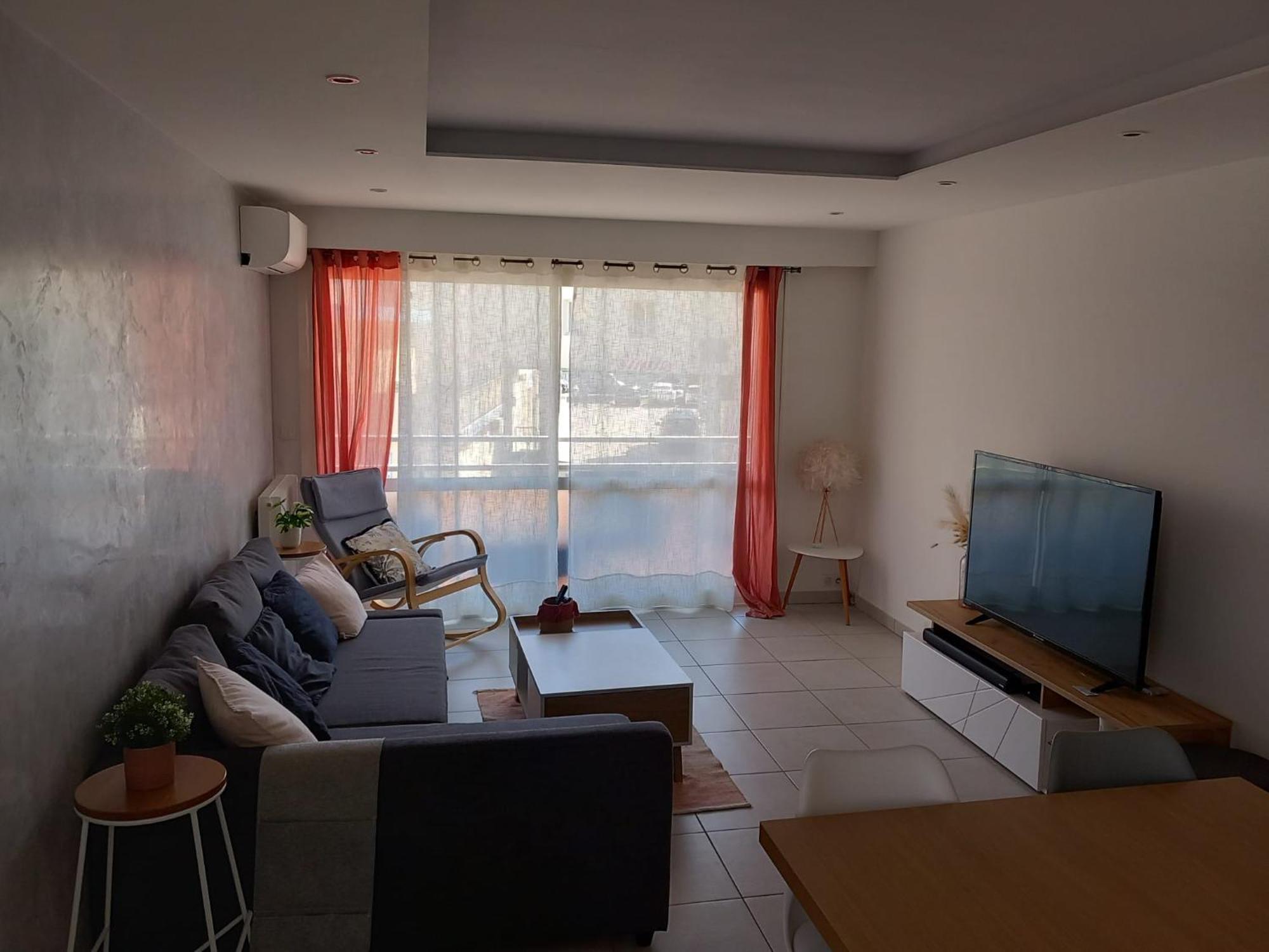 Appartement 1Er Etage, 66 M² Ла-Сейн-сюр-Мер Екстер'єр фото
